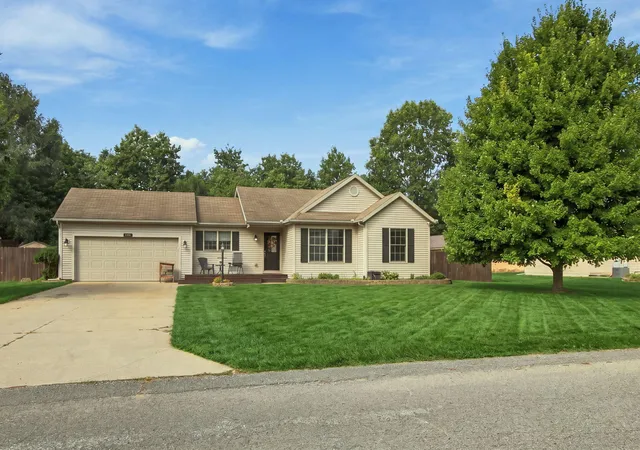 Photo 1 of Single family home for sale at 3030 Maplewood St, Benton Harbor, MI 49022 | MLS# 69026050840 | Listing updated on 2026-10-18