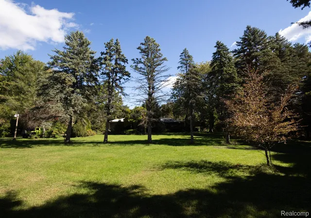 Photo 1 of Single family home for sale at 575 S Hemlock Rd, Hemlock, MI 48626 | MLS# 20261077257 | Listing updated on 2026-10-12