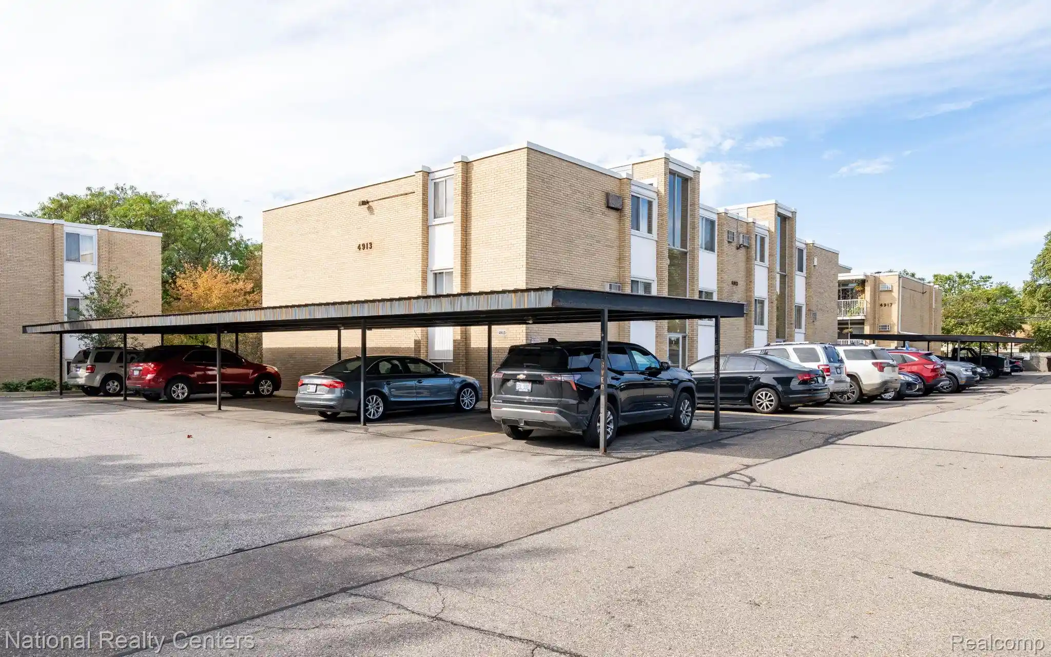 Listing Photo 19 - Condo for sale in 4913 Crooks Rd located at 4913 Crooks Rd, Royal Oak, MI 48073 - Unit #G1