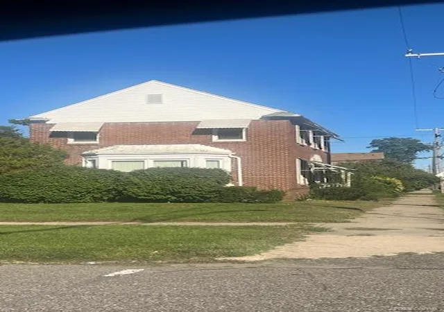 Photo 2 of Single family home for sale at 18900 Cherrylawn St, Detroit, MI 48221 | MLS# 20261077291 | Listing updated on 2026-10-12