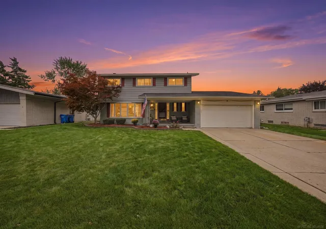Photo 1 of Single family home for sale at 30505 Freda Dr, Warren, MI 48093 | MLS# 58050222834 | Listing updated on 2026-10-14