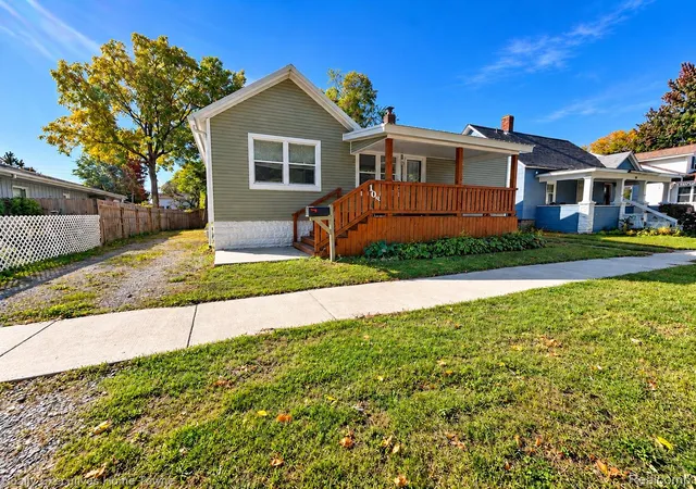 Photo 26 of Single family home for sale at 1030 Division St, Port Huron, MI 48060 | MLS# 20261077294 | Listing updated on 2026-10-22