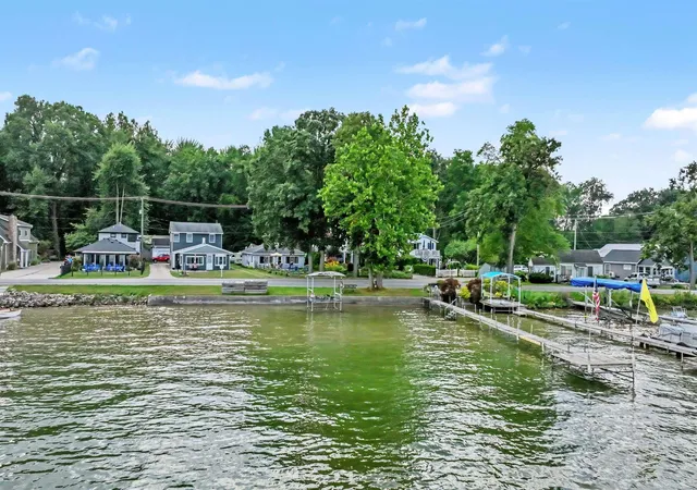 Photo 3 of Single family home for sale at 11727 Marsh Rd, Shelbyville, MI 49344 | MLS# 58050222844 | Listing updated on 2026-10-09
