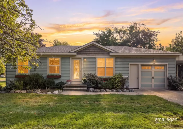 Photo 1 of Single family home for sale at 5588 Park Ave, Hudsonville, MI 49426 | MLS# 65026050919 | Listing updated on 2026-10-15