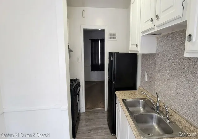 Photo 3 of Single family home for sale at 15466 Coyle St, Detroit, MI 48227 | MLS# 20261077327 | Listing updated on 2026-10-13