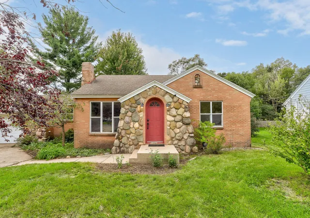 Photo 1 of Sale Pending at 798 Myrtle Ave, Holland, MI 49423 | MLS# 71026050952 | Listing updated on 2026-10-17