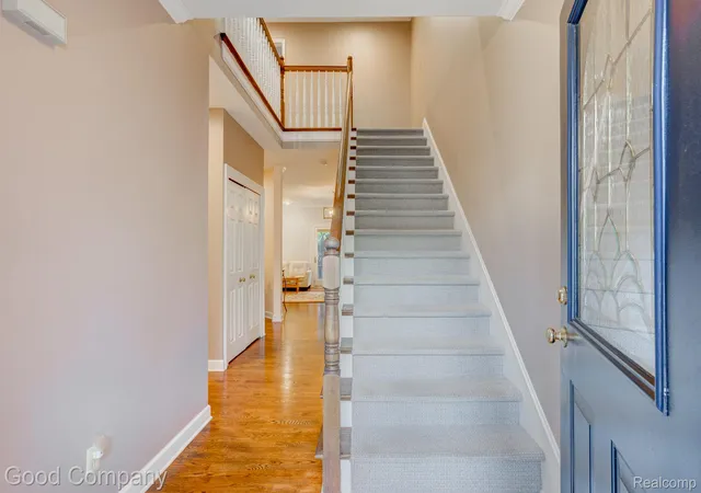 Photo 3 of Condo for sale at 3329 Nell Rose Ct, Royal Oak, MI 48073 | MLS# 20261077328 | Listing updated on 2026-10-15
