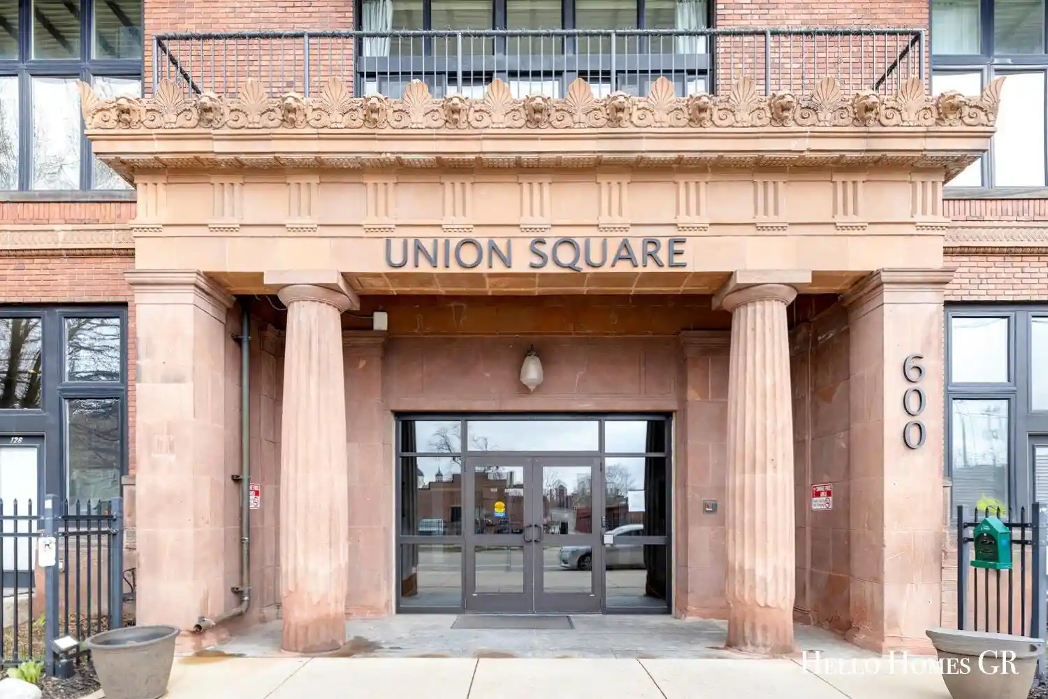 Listing Photo 1 - Condo for sale in 600 Broadway Ave Nw located at 600 Broadway Ave Nw, Kent, MI 49504 - Unit #608