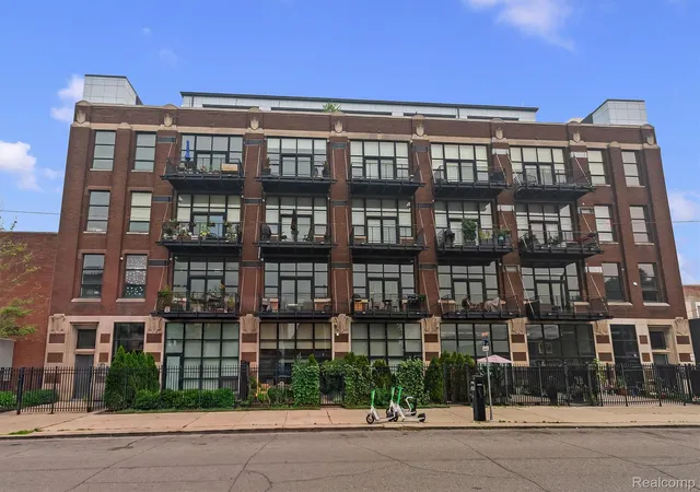 Photo 1 of Condo for sale at 444 W Willis St #304, Detroit, MI 48201 | MLS# 20261077354 | Listing updated on 2026-10-17