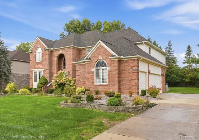 Photo 3 of Single family home for sale at 48548 Castleside Dr, Canton, MI 48187 | MLS# 20261077359 | Listing updated on 2026-10-11