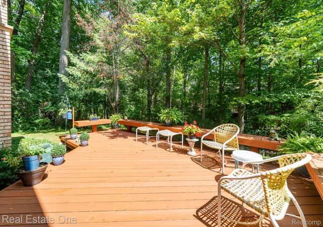 Photo 2 of Condo for sale at 1361 Knollcrest Cir, Bloomfield Hills, MI 48304 | MLS# 20261077377 | Listing updated on 2026-10-18