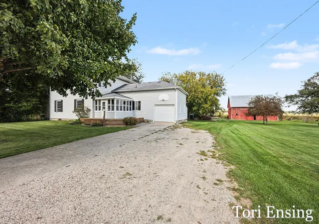 Photo 2 of Single family home for sale at 6676 County Farm Rd, Greenville, MI 48838 | MLS# 65026051024 | Listing updated on 2026-10-07