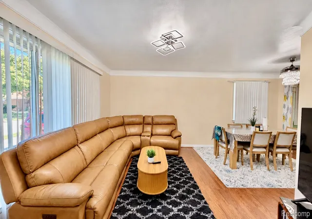Photo 3 of Single family home for sale at 11136 Sunburst Ave, Warren, MI 48089 | MLS# 20261077423 | Listing updated on 2026-10-18