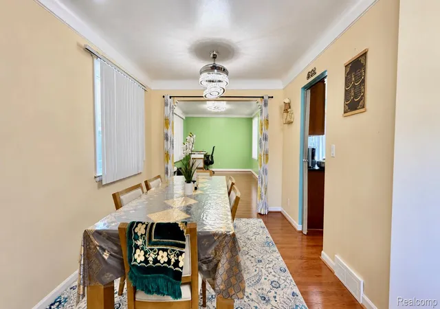 Photo 4 of Single family home for sale at 11136 Sunburst Ave, Warren, MI 48089 | MLS# 20261077423 | Listing updated on 2026-10-18