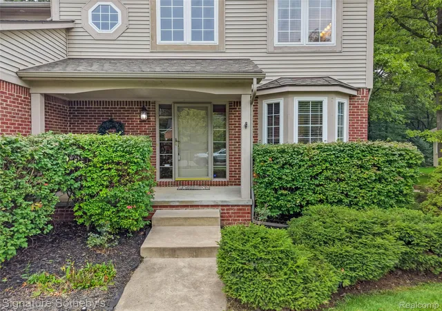 Photo 2 of Single family home for sale at 170 Fairhill Way, Howell, MI 48843 | MLS# 20261077439 | Listing updated on 2026-10-11