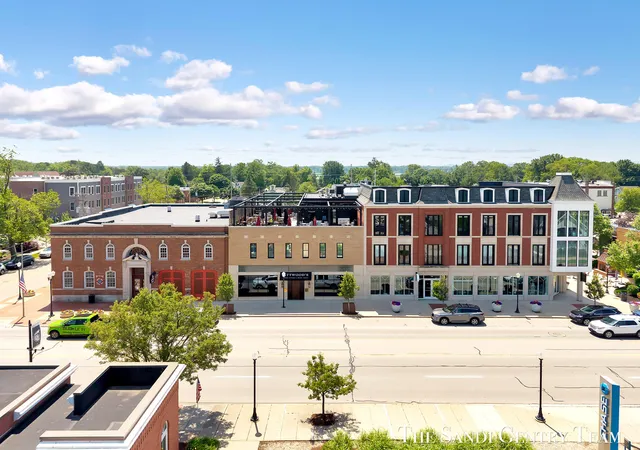 Photo 3 of Condo for sale at 110 W Savidge St #206, Spring Lake, MI 49456 | MLS# 71026051035 | Listing updated on 2026-10-14