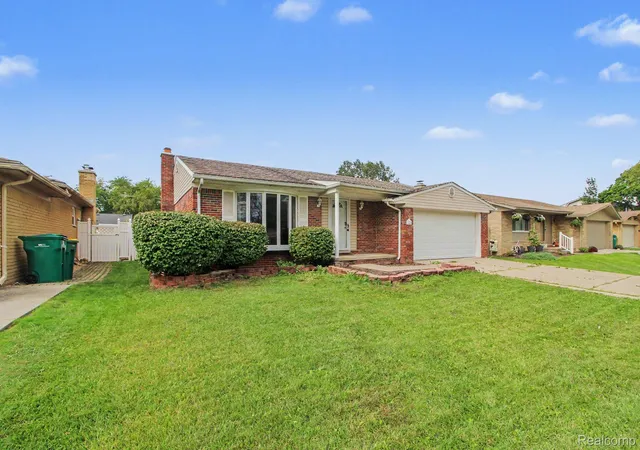 Photo 3 of Single family home for sale at 28440 Weddel Ave, Brownstown Twp, MI 48183 | MLS# 20261077448 | Listing updated on 2026-10-19