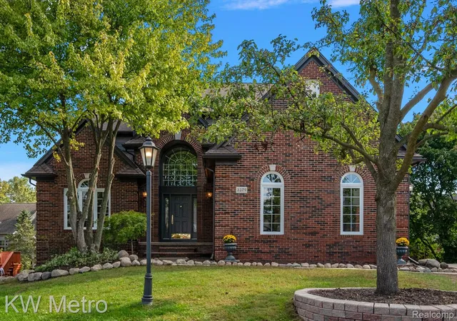 Photo 1 of Single family home for sale at 3379 Seminole Ct, Rochester Hills, MI 48309 | MLS# 20261077463 | Listing updated on 2026-10-10