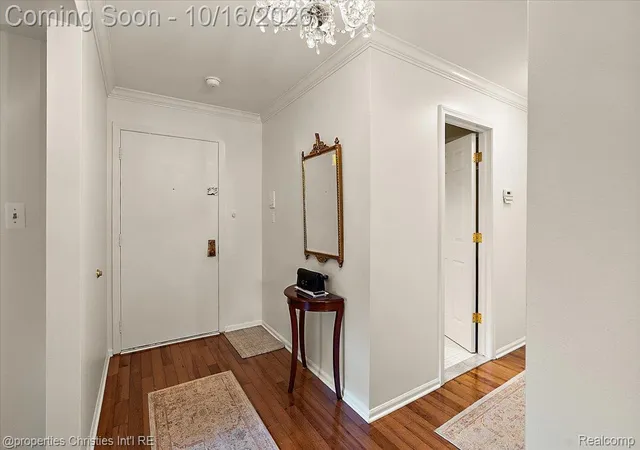 Photo 3 of Condo for sale at 150 E Long Lake Rd, Bloomfield Hills, MI 48304 | MLS# 20261077468 | Listing updated on 2026-10-16