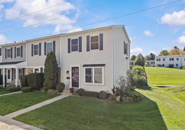Photo 3 of Condo for sale at 1151 Marquette Ct, Rochester Hills, MI 48307 | MLS# 20261077470 | Listing updated on 2026-10-08