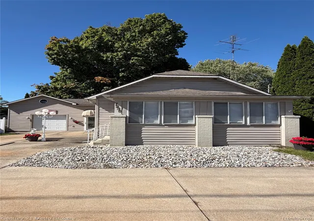 Photo 1 of Sale Pending at 7235 N Genesee Rd, Genesee, MI 48437 | MLS# 20261077486 | Listing updated on 2026-10-07