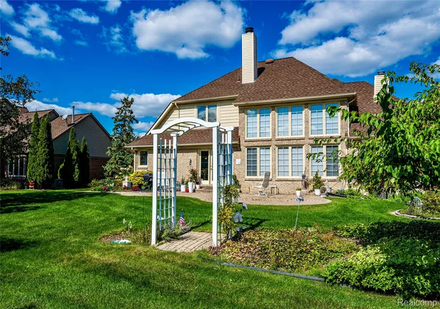 Photo 3 of Single family home for sale at 3214 Chesapeake Dr, Sterling Heights, MI 48314 | MLS# 20261077504 | Listing updated on 2026-10-13