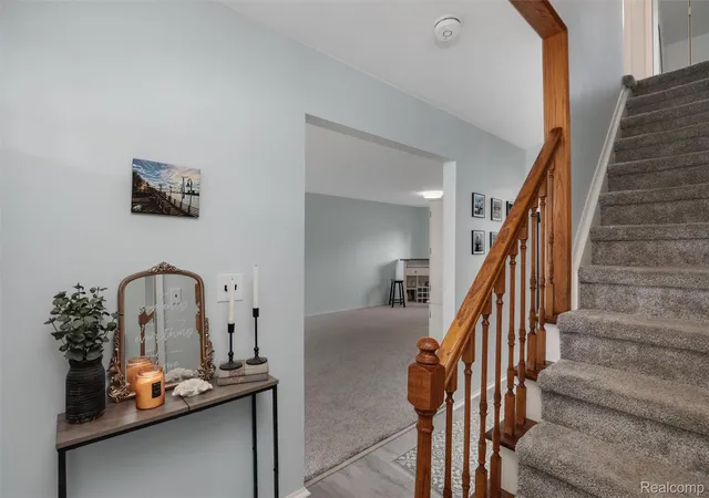 Photo 2 of Single family home for sale at 16316 Golfview St, Livonia, MI 48154 | MLS# 20261077509 | Listing updated on 2026-10-12