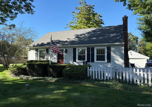 Photo 1 of Sale Pending at 11855 31 Mile Rd, Washington, MI 48095 | MLS# 20261077513 | Listing updated on 2026-10-17