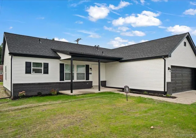 Photo 2 of Single family home for sale at 4351 Bridgeport Ct, Inkster, MI 48141 | MLS# 20261077553 | Listing updated on 2026-10-19