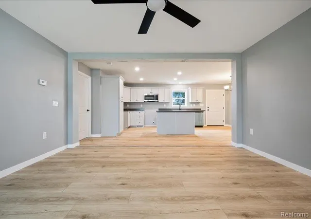 Photo 4 of Single family home for sale at 4351 Bridgeport Ct, Inkster, MI 48141 | MLS# 20261077553 | Listing updated on 2026-10-19