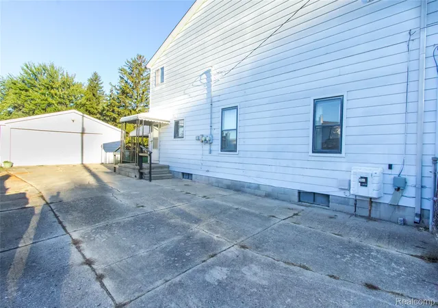 Photo 2 of Single family home for sale at 30819 Lund Ave, Warren, MI 48093 | MLS# 20261077558 | Listing updated on 2026-10-18