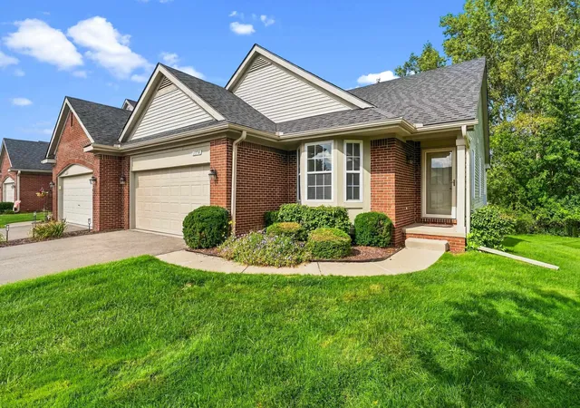 Photo 2 of Condo for sale at 6374 Club Ct, Grand Blanc, MI 48439 | MLS# 5050222922 | Listing updated on 2026-10-20