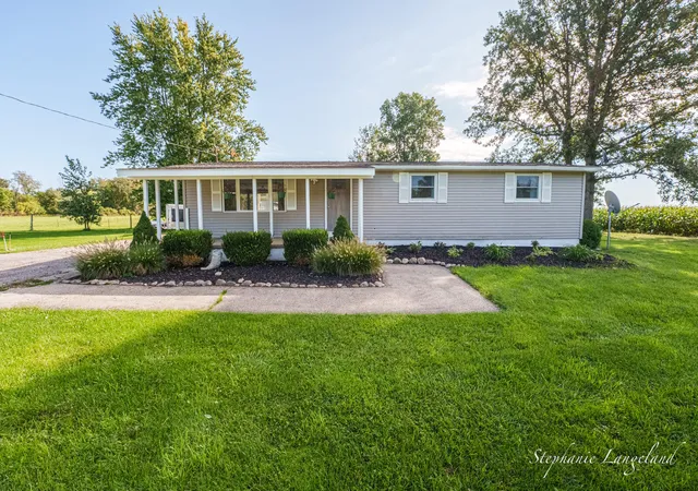 Photo 1 of Single family home for sale at 16610 48th Avenue, Coopersville, MI 49404 | MLS# 65026051120 | Listing updated on 2026-10-14