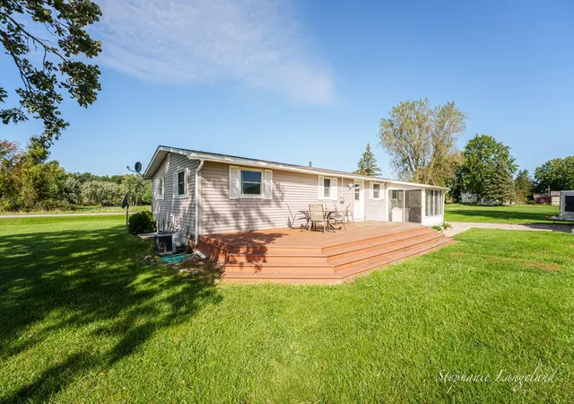 Photo 3 of Single family home for sale at 16610 48th Avenue, Coopersville, MI 49404 | MLS# 65026051120 | Listing updated on 2026-10-14