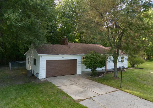 Single family home for sale at 5564 Newton Ave, Coloma, MI 49038 | MLS# 65026051126