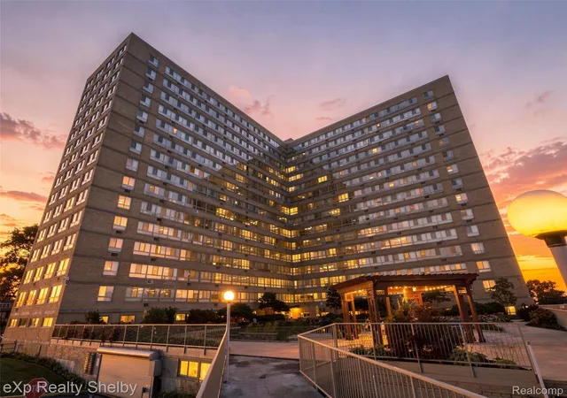 Photo 1 of Condo for sale at 8900 E Jefferson Ave #1021, Detroit, MI 48214 | MLS# 20261077576 | Listing updated on 2026-10-11