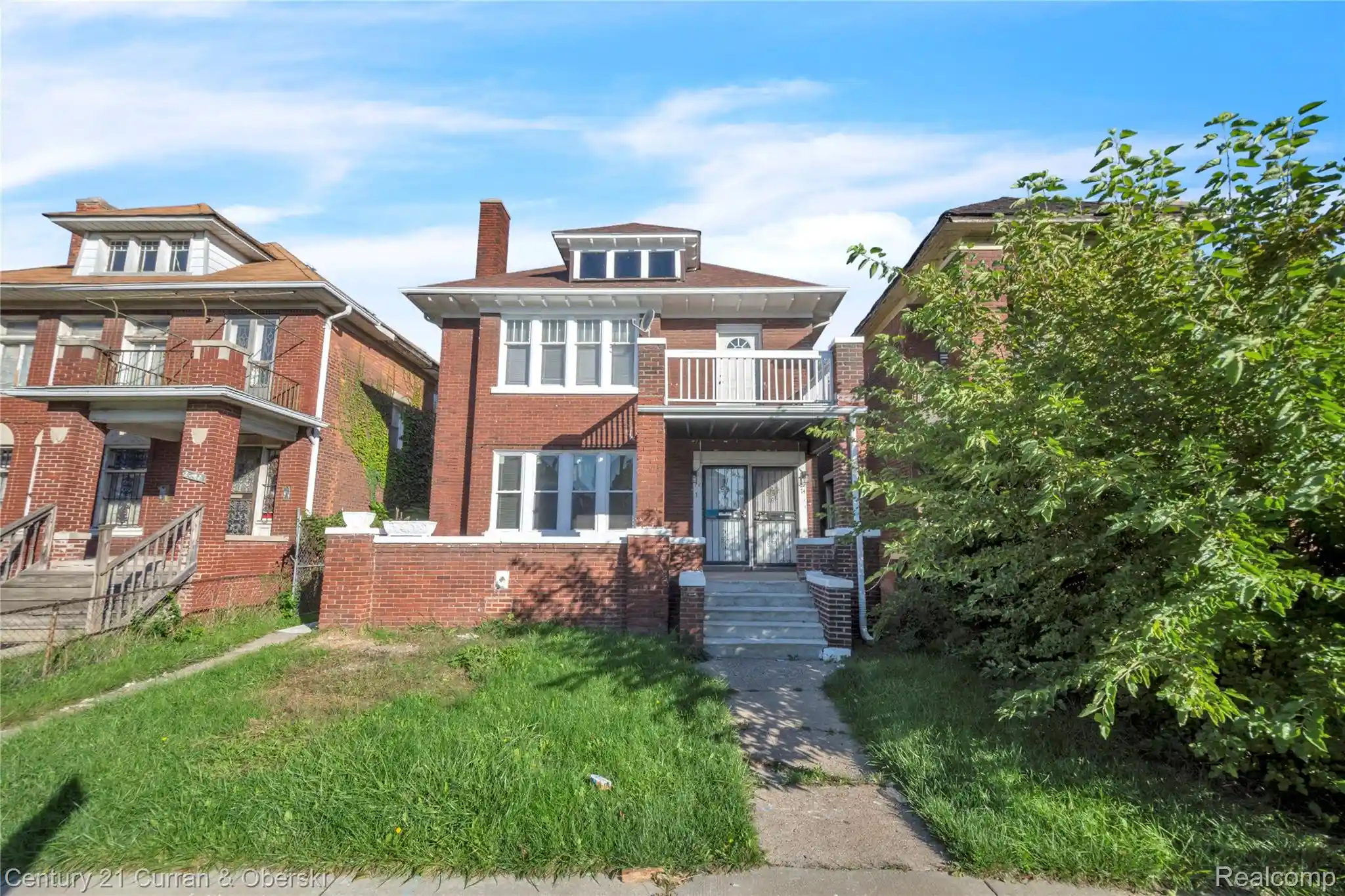 Listing Photo 2 - Condo for sale in 2274 Taylor St located at 2274 Taylor St, Detroit, MI 48206 - Unit 2274 Taylor St