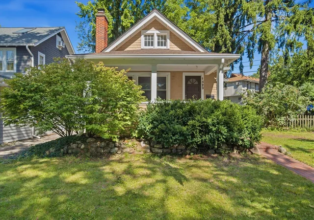 Single family home for sale at 1423 Henry St, Ann Arbor, MI 48104 | MLS# 81026051139