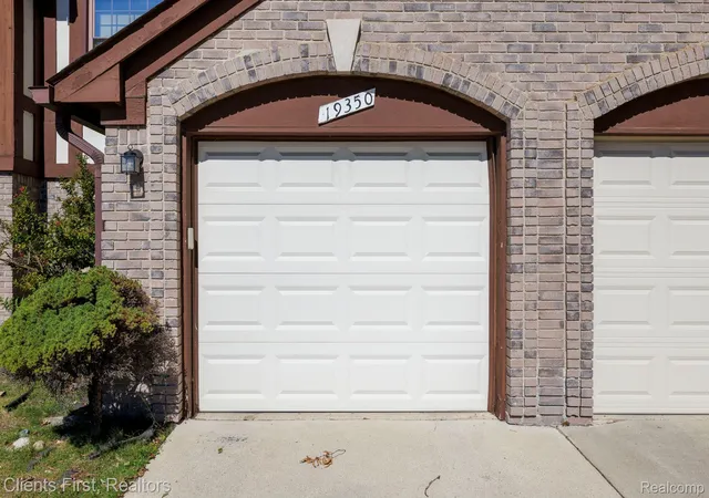 Photo 2 of Condo for sale at 19350 W 11 Mile Rd, Lathrup Village, MI 48076 | MLS# 20261077596 | Listing updated on 2026-10-09