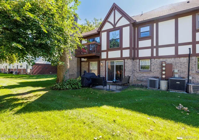 Photo 3 of Condo for sale at 19350 W 11 Mile Rd, Lathrup Village, MI 48076 | MLS# 20261077596 | Listing updated on 2026-10-09