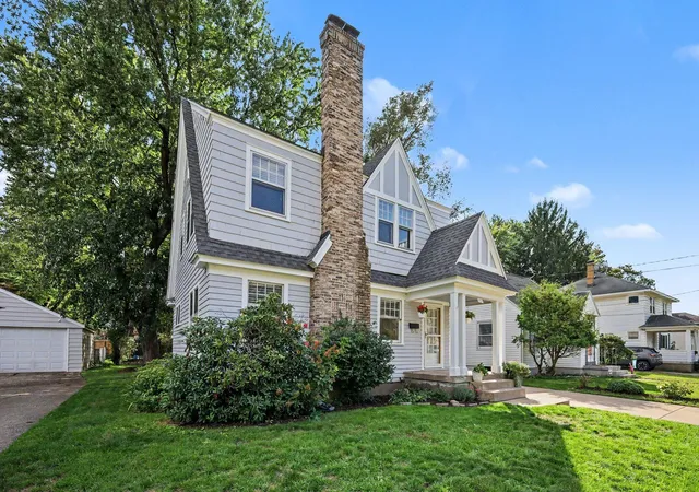 Photo 2 of Single family home for sale at 458 Van Allen St Se, Grand Rapids, MI 49548 | MLS# 65026051169 | Listing updated on 2026-10-11