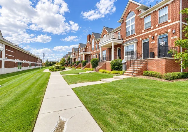 Photo 1 of Condo for sale at 3237 Newbury Pl, Troy, MI 48084 | MLS# 20261077624 | Listing updated on 2026-10-09