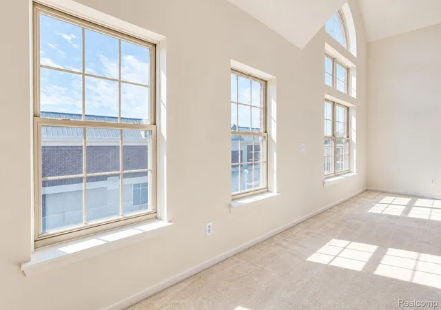 Listing Photo 4 - Condo for sale in building located at 3237 Newbury Pl, Troy, MI 48084