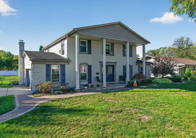 Photo 2 of Single family home for sale at 36523 Whitcomb St, Livonia, MI 48154 | MLS# 81026051178 | Listing updated on 2026-10-07