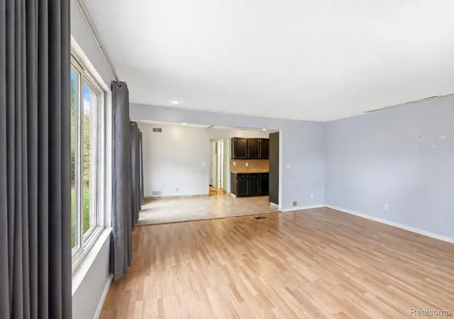Photo 2 of Single family home for sale at 14450 Northfield Blvd, Oak Park, MI 48237 | MLS# 20261077642 | Listing updated on 2026-10-17