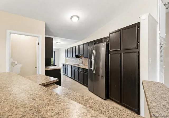 Photo 3 of Single family home for sale at 14450 Northfield Blvd, Oak Park, MI 48237 | MLS# 20261077642 | Listing updated on 2026-10-17