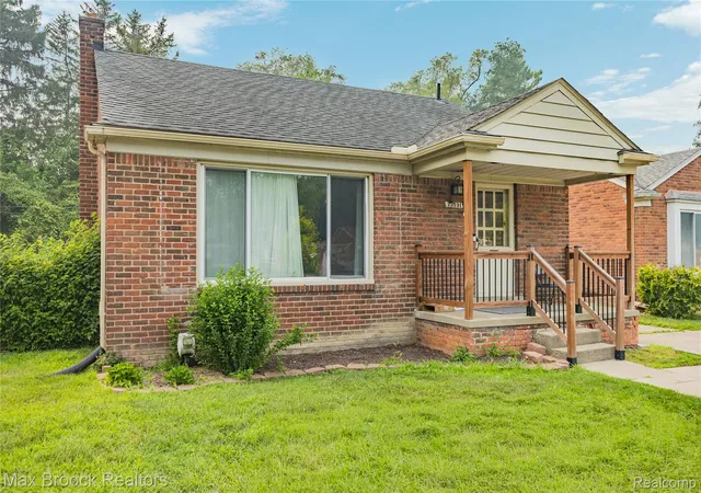 Photo 2 of Single family home for sale at 23531 Scotia Rd, Oak Park, MI 48237 | MLS# 20261077656 | Listing updated on 2026-10-23