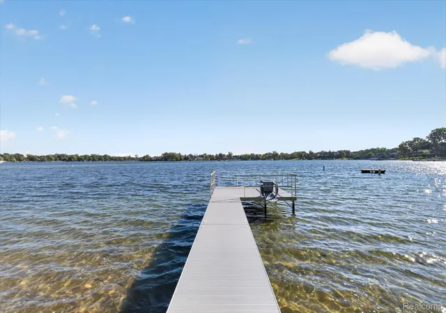 Photo 3 of Single family home for sale at 4035 Iverness Ln, West Bloomfield, MI 48323 | MLS# 20261077694 | Listing updated on 2026-10-11