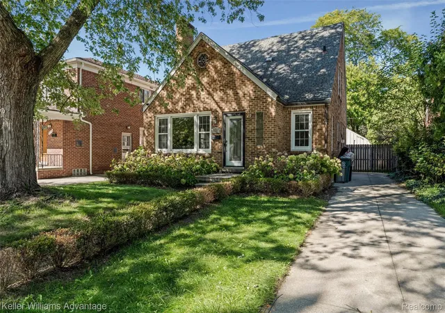 Photo 2 of Single family home for sale at 410 Catalpa Dr, Royal Oak, MI 48067 | MLS# 20261077705 | Listing updated on 2026-10-16