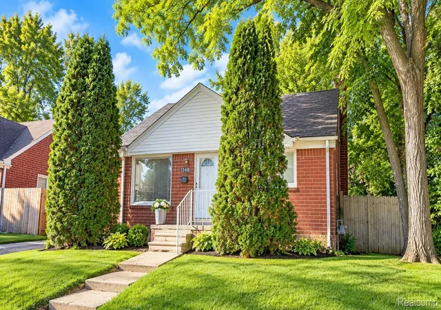 Photo 2 of Single family home for sale at 1248 Colonial Dr, Inkster, MI 48141 | MLS# 20261077717 | Listing updated on 2026-10-19